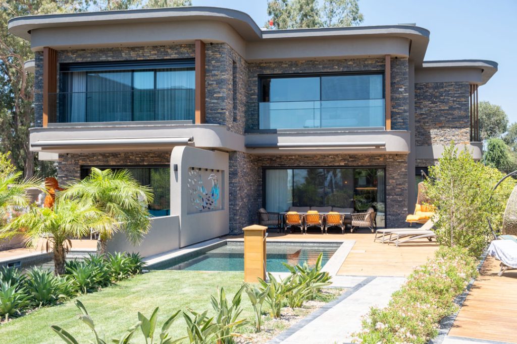 Cam Balkon Korkuluğu